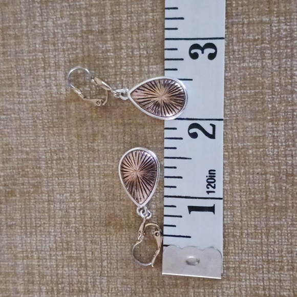 Silver Tone Gold Tone Center Tear Drop Dangle Leverback Earrings - Picture 3 of 4